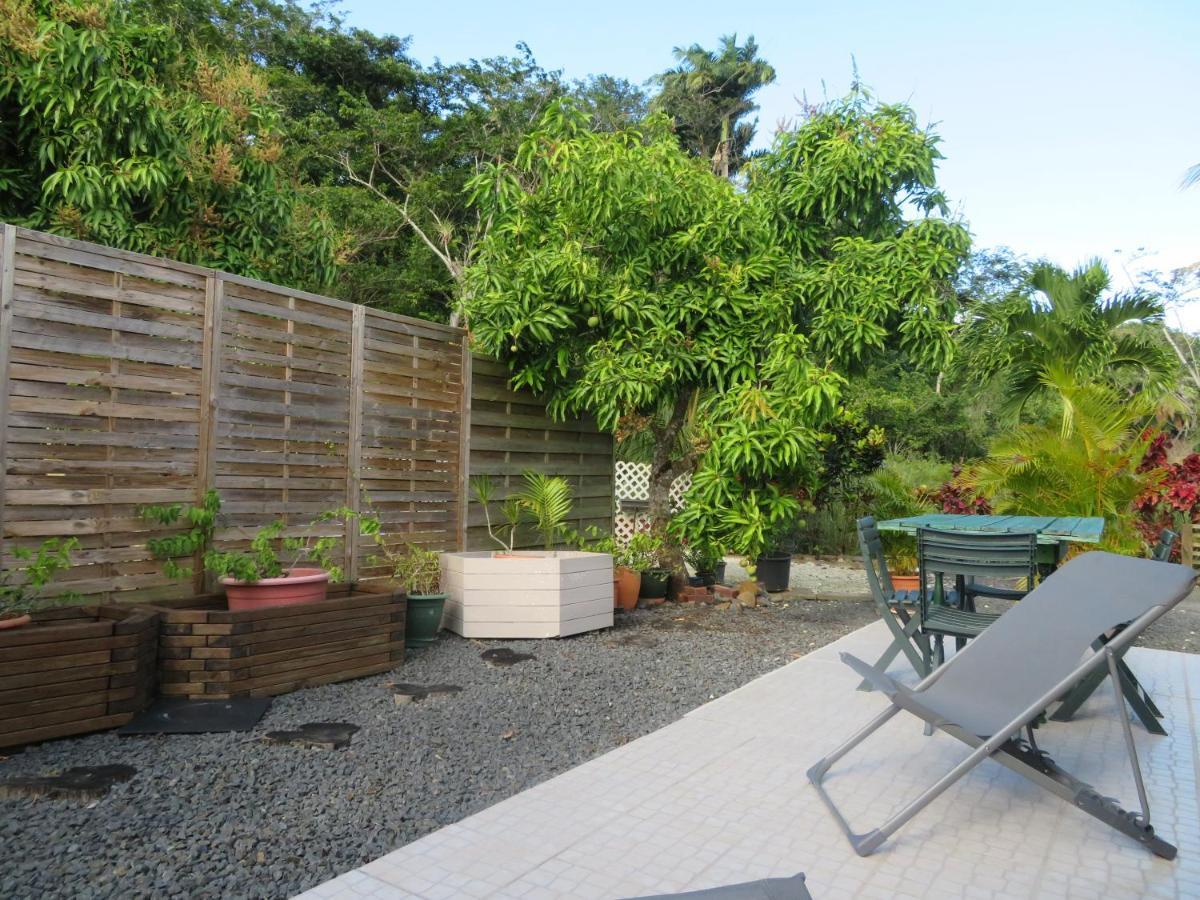 Bungalow des Palétuviers Morne-a-l'Eau Esterno foto