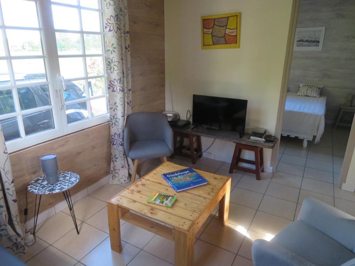 Bungalow des Palétuviers Morne-a-l'Eau Esterno foto